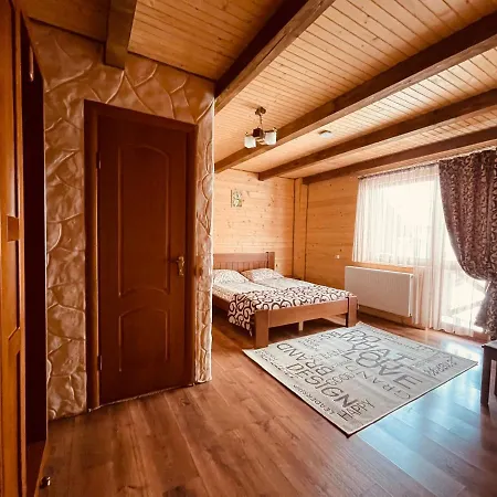Деревянный коттедж Lileya Буковель